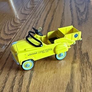Hallmark Keepsake Ornament Murray Dump Truck